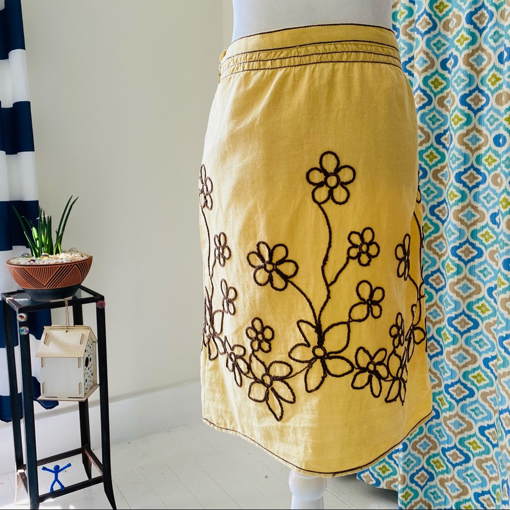 Max Studio Yellow Linen Blend Embroidered A-line Skirt (size 4) - Picture 3 of 7